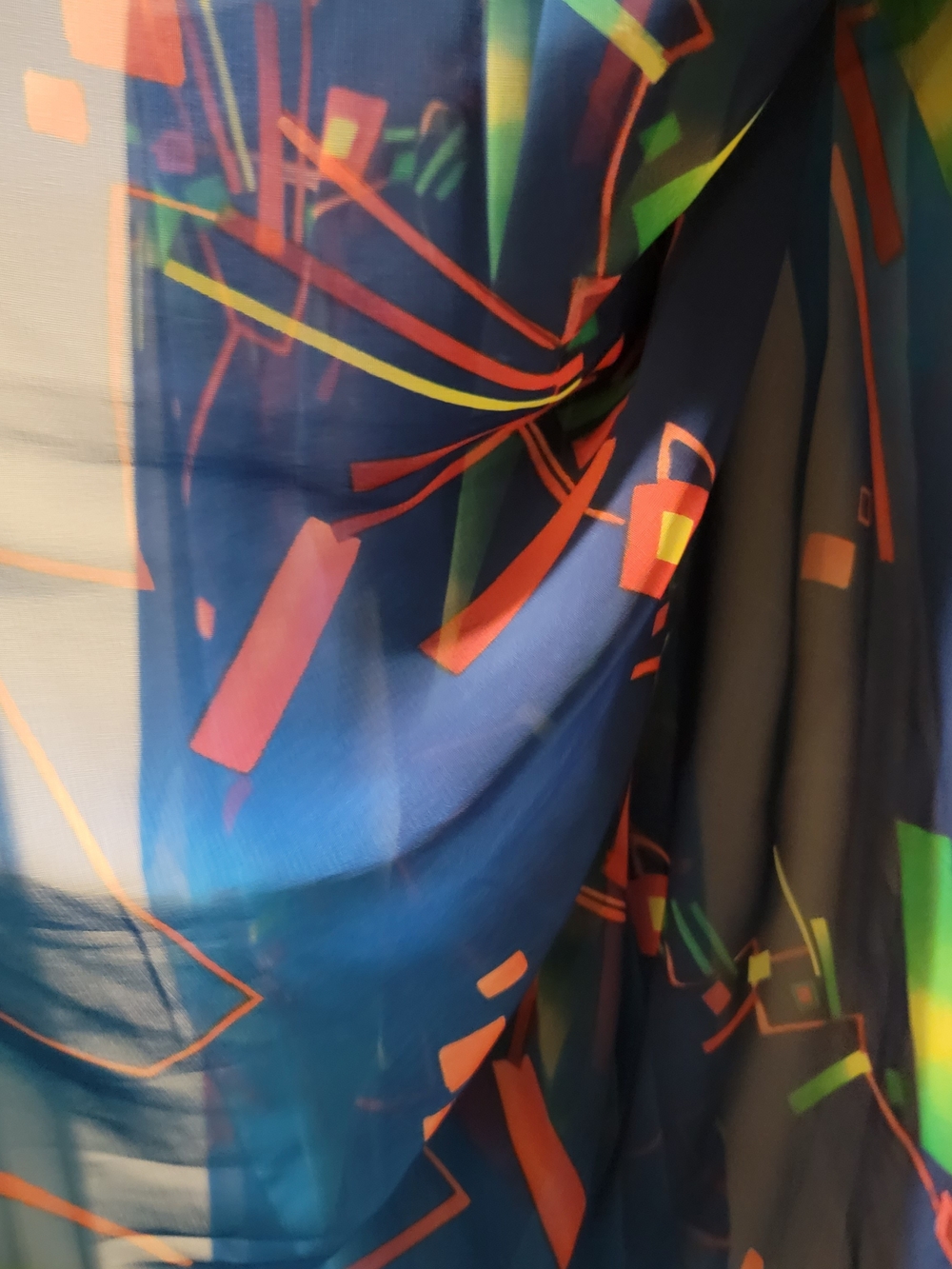⭐️ Vibrant Geometric Blue Sheer Paschmina Scarf - Picture 3 of 4
